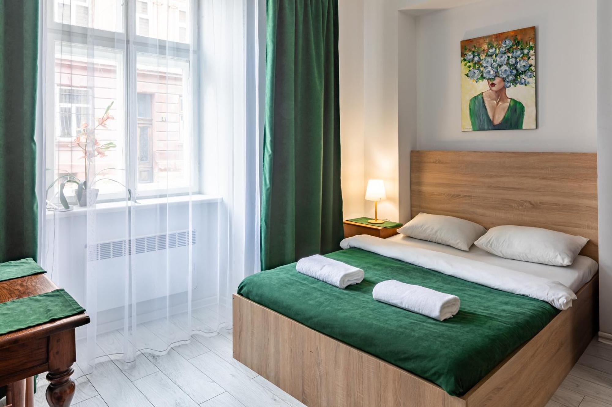 Apartment on Virmens`ka Street Lviv Buitenkant foto
